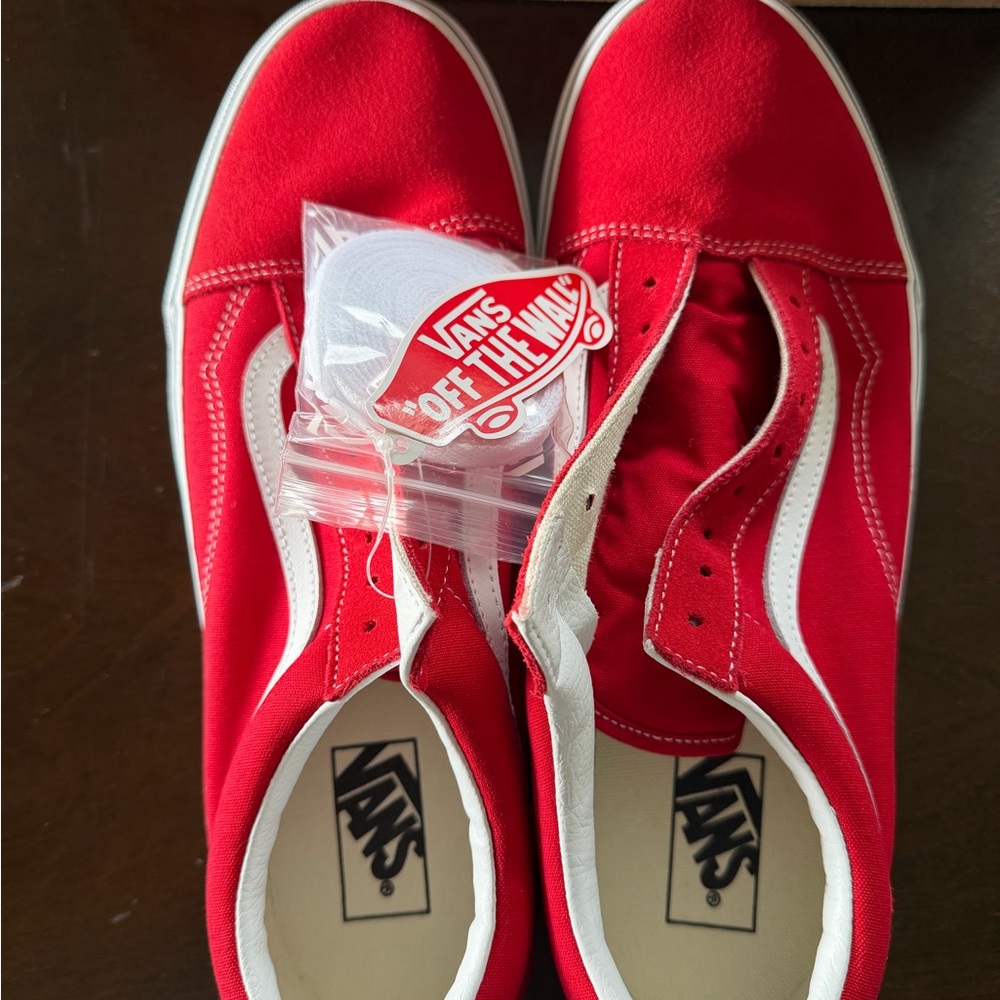 Men’s Vans New in Box Red Sneakers - Picture 6 of 6